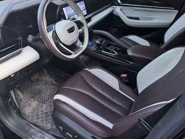 Geely Xingyue L 2023