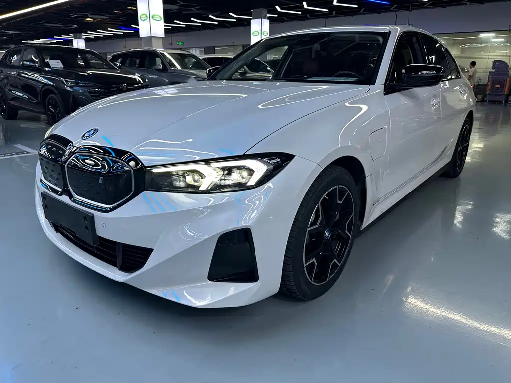 BMW i3 2023 — фото 1