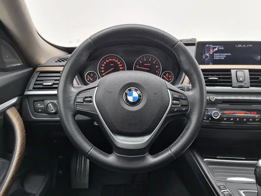 BMW 3 Series GT 2014 — фото 11