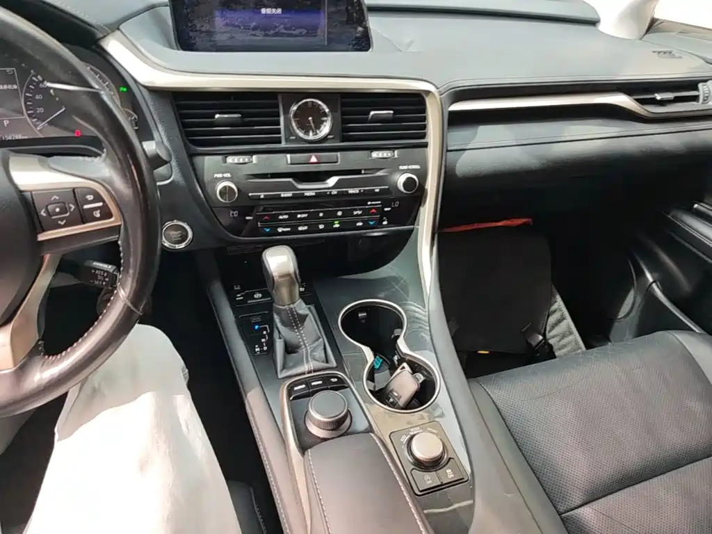 Lexus RX 2017 — фото 13