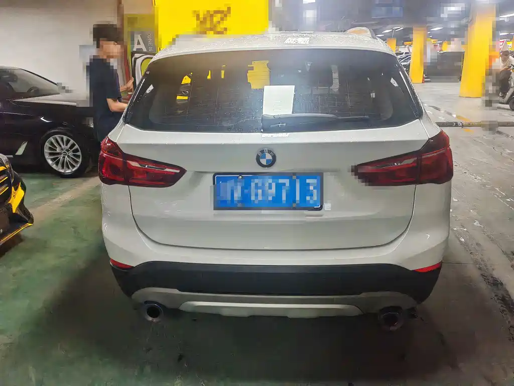 BMW X1 2017 — фото 11