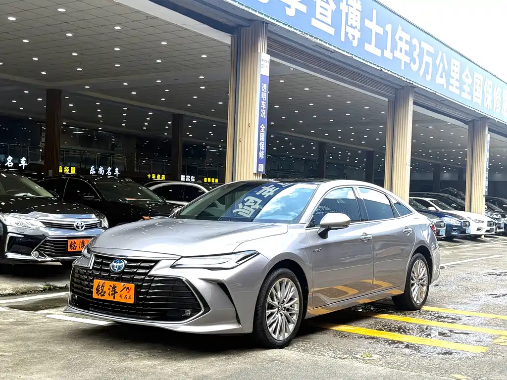 Toyota Avalon 2022 — фото 1