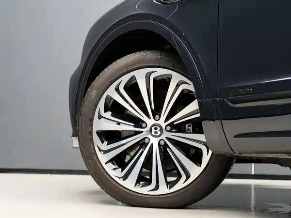 Bentley Bentayga 2025