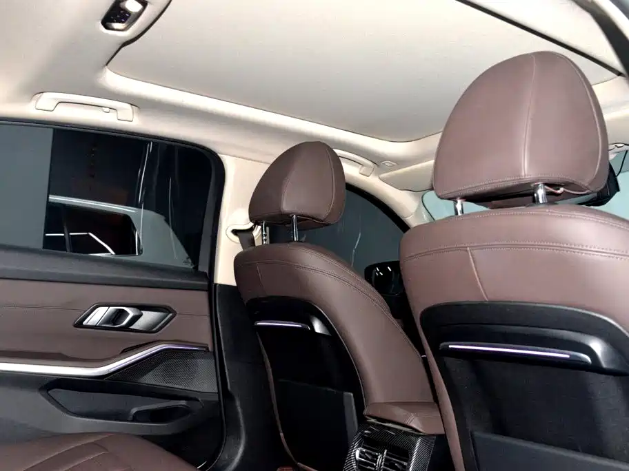 BMW 3 Series 2021 — фото 15