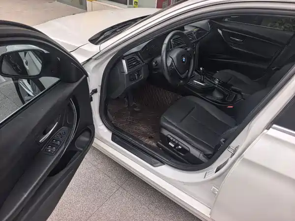 BMW 3 Series 2016