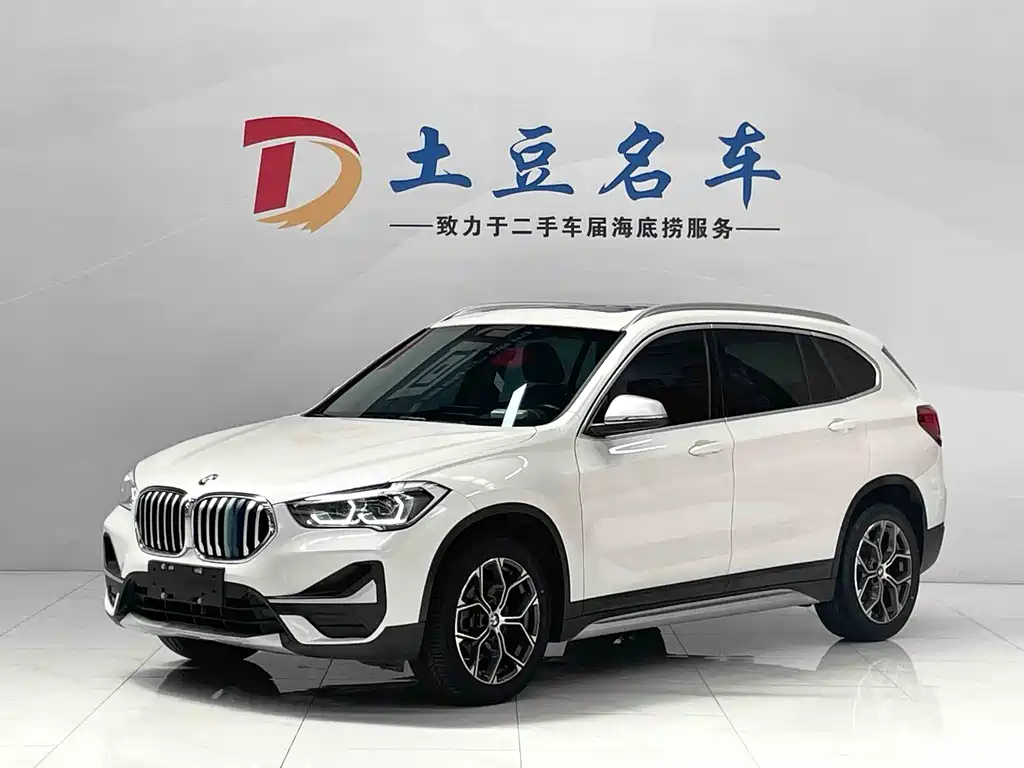 BMW X1 2022 — фото 1