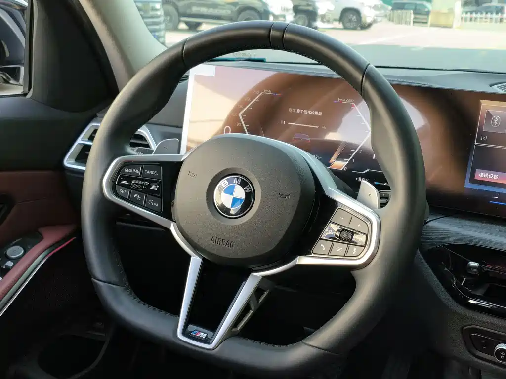 BMW 3 Series 2025 — фото 13