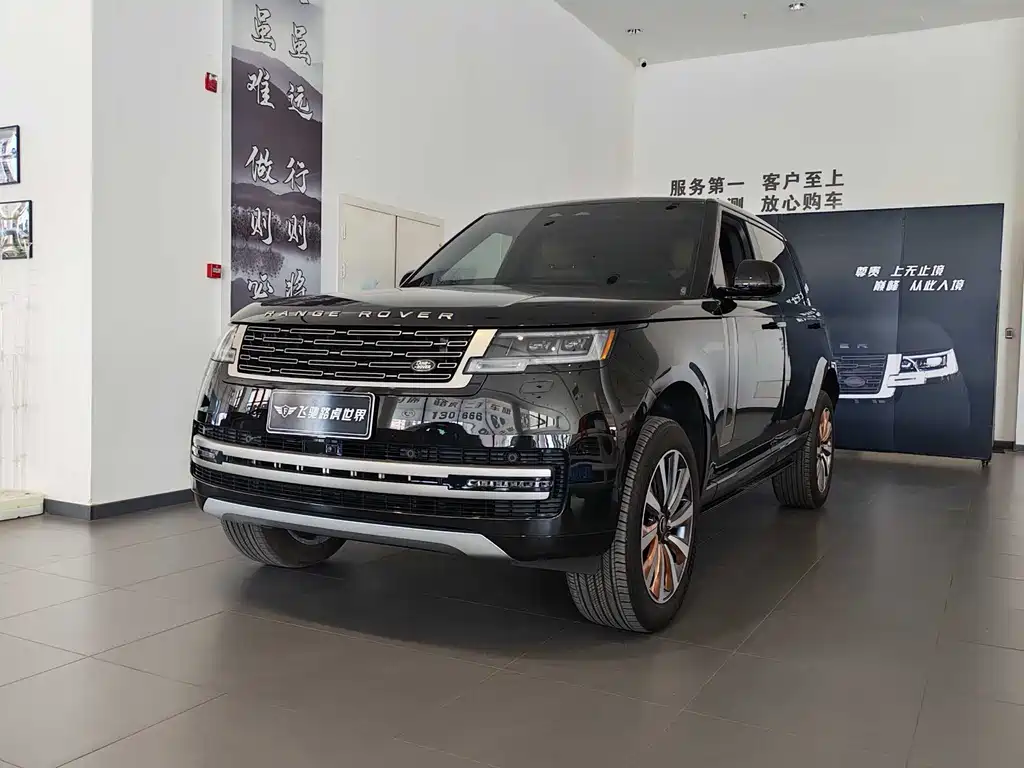 Land Rover Range Rover 2025 — фото 1