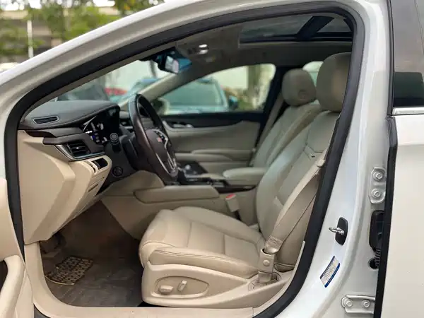 Cadillac XTS 2016