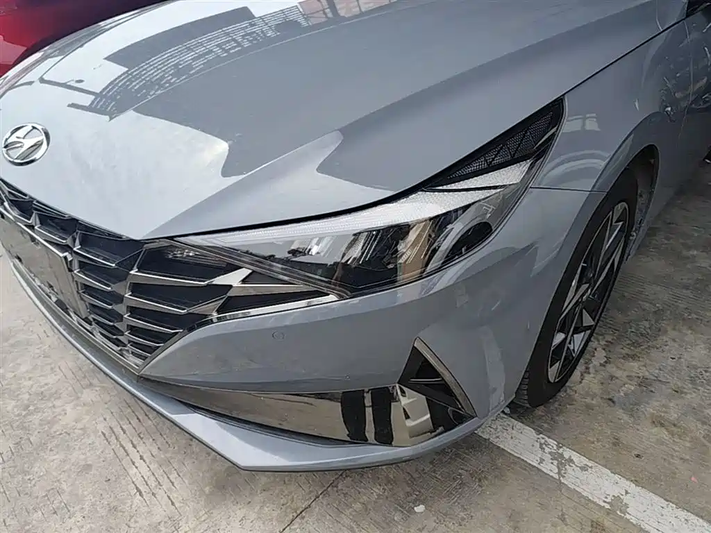 Hyundai Elantra 2021 — фото 24