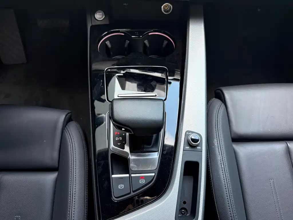 Audi A5 2023 — фото 10