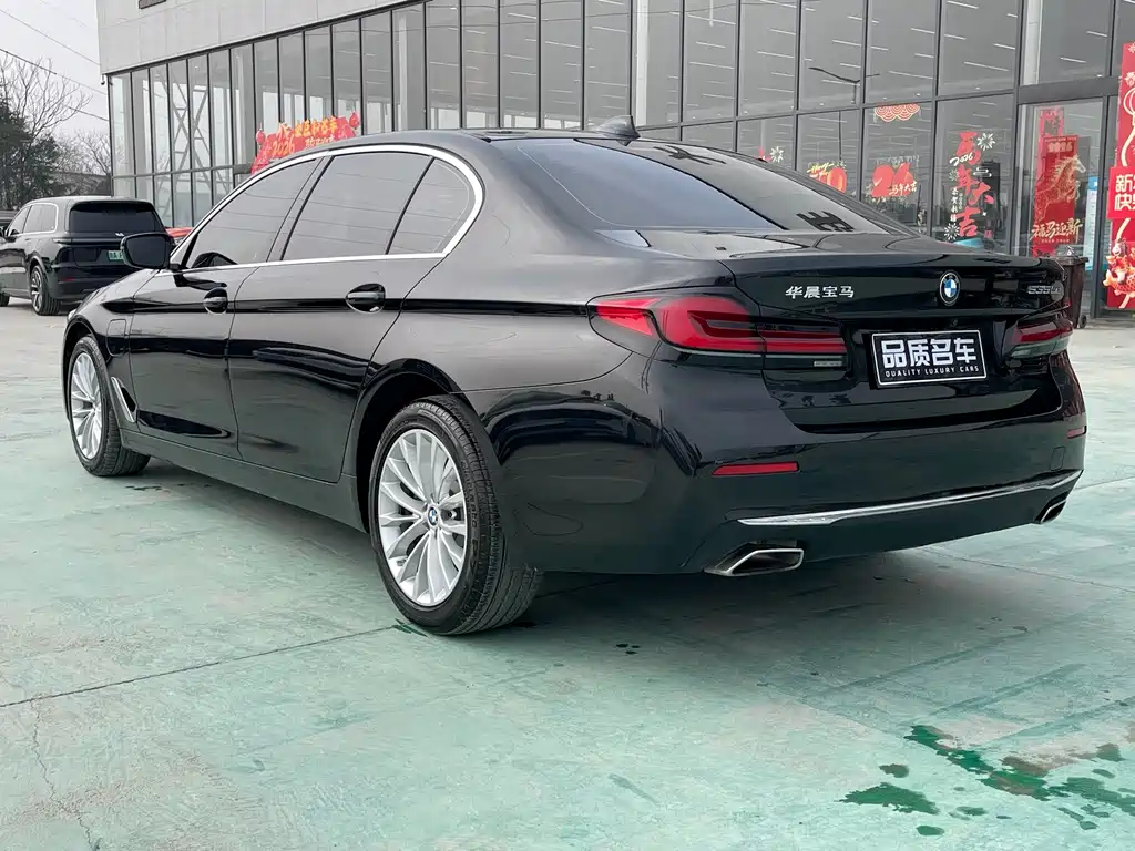 BMW 5 Series New Energy 2021 — фото 16