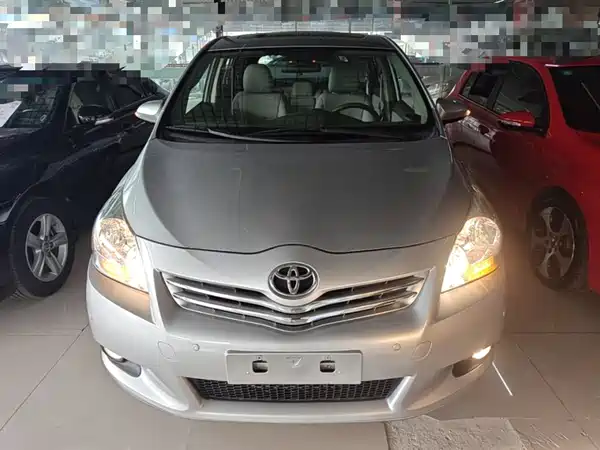 Toyota Yizhi 2014