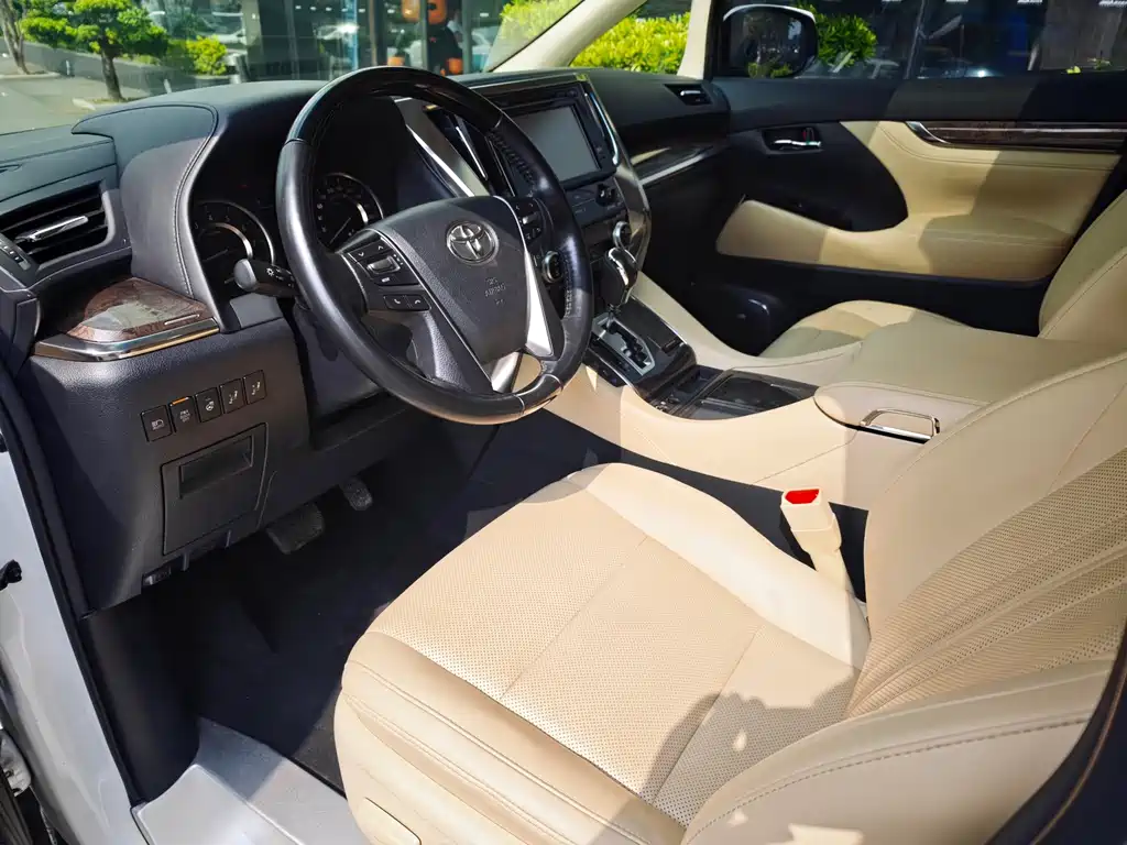 Toyota Alphard 2019 — фото 2
