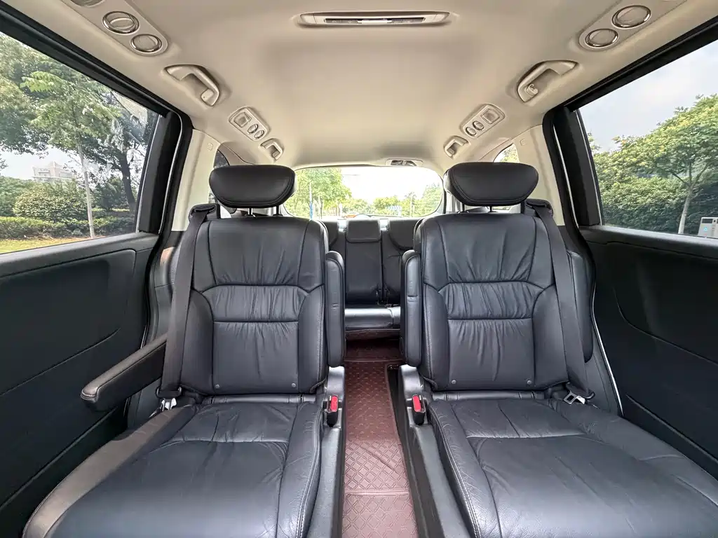 Honda Odyssey 2018 — фото 21