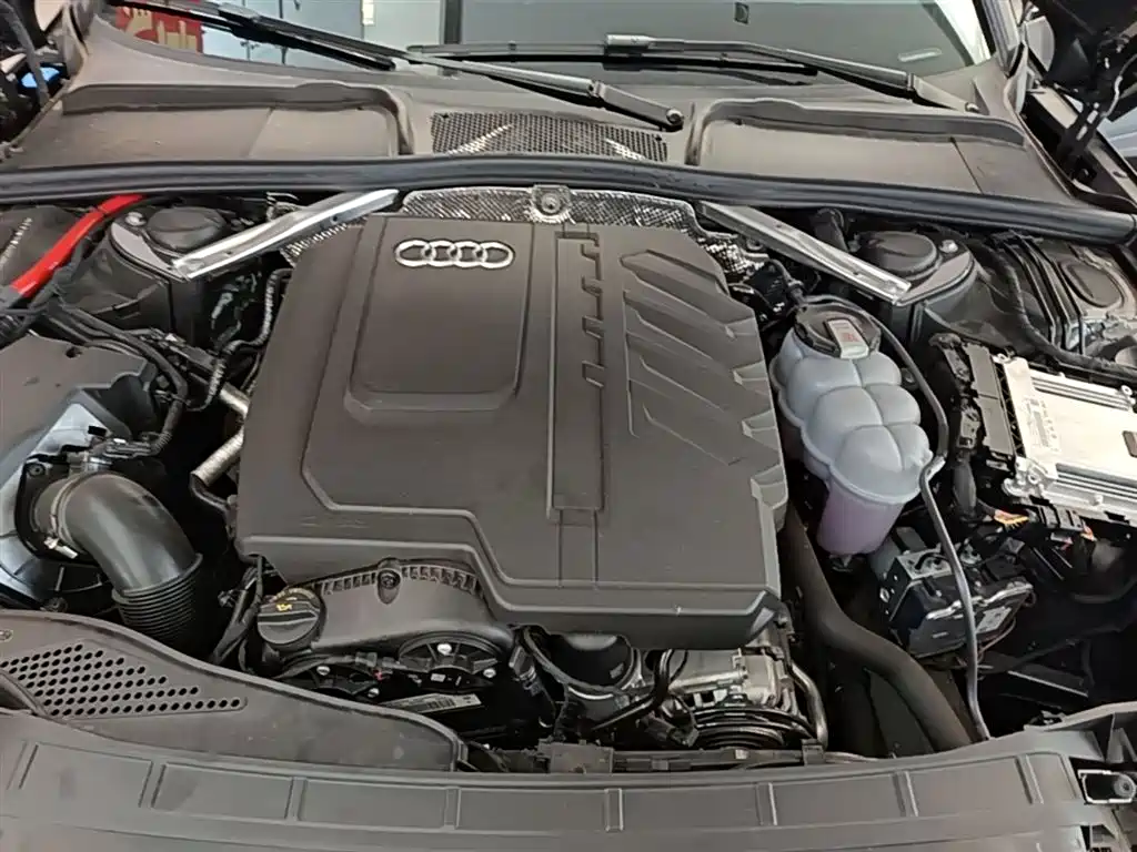 Audi A4L 2025 — фото 19
