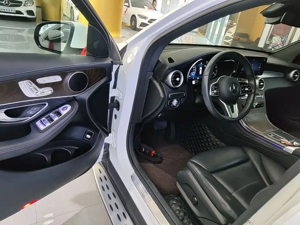 Mercedes-Benz GLC 2020 — фото 16
