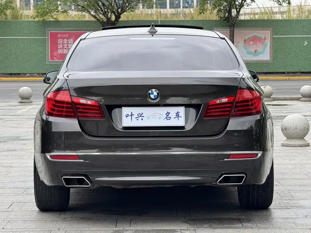 BMW 5 Series 2016 — фото 13