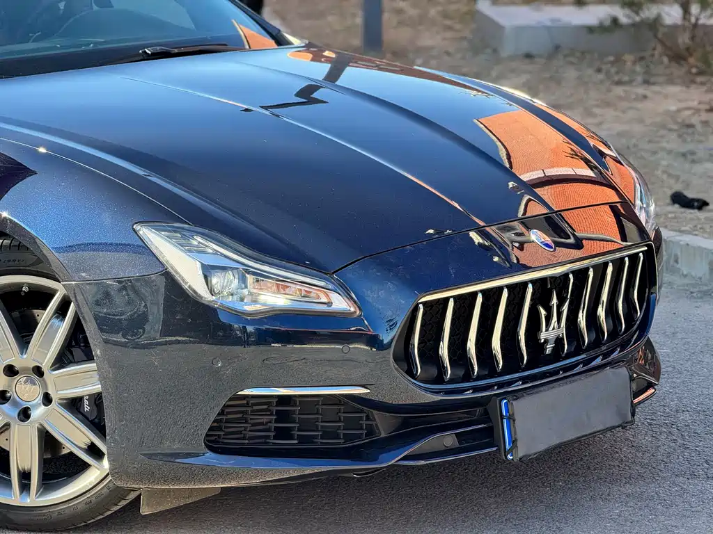 Maserati Quattroporte 2021 — фото 15