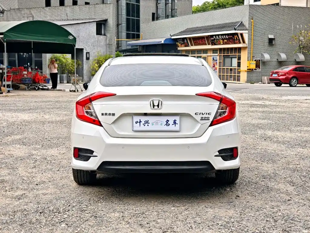 Honda Civic 2021 — фото 10