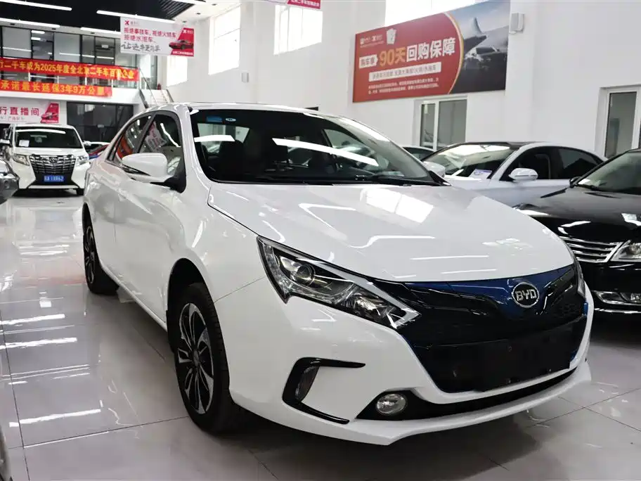 BYD Qin NEV 2016 — фото 3