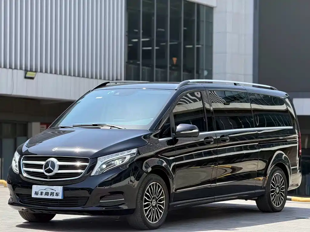 Mercedes-Benz V-Class 2020 — фото 1