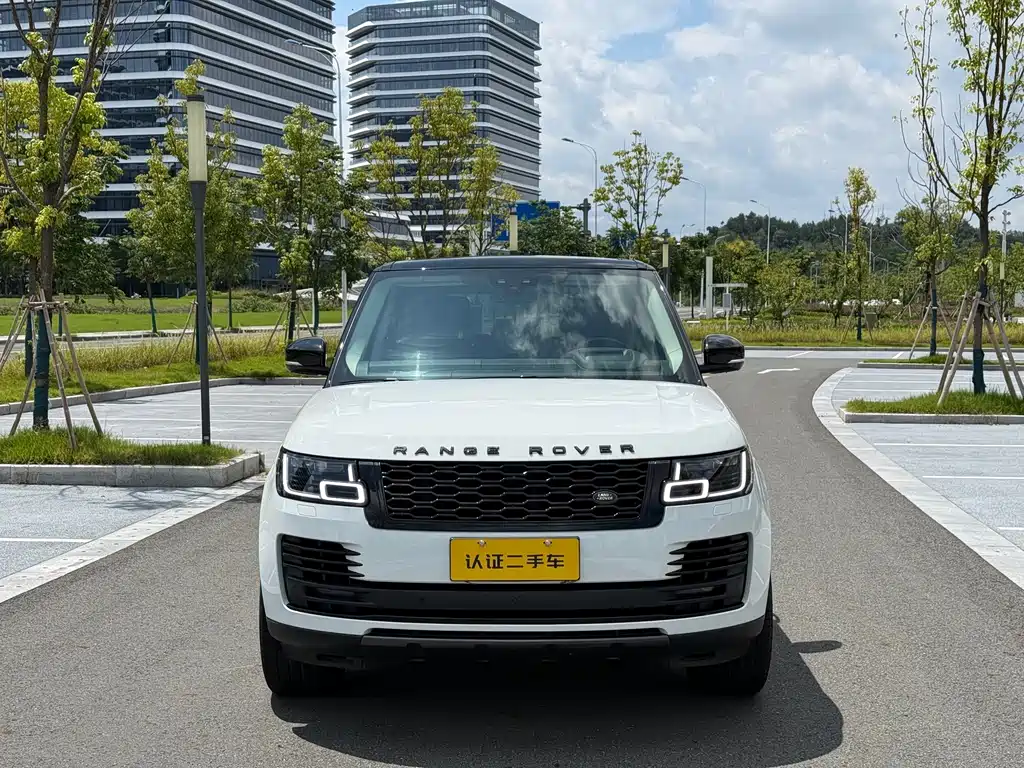 Land Rover Range Rover 2020 — фото 1