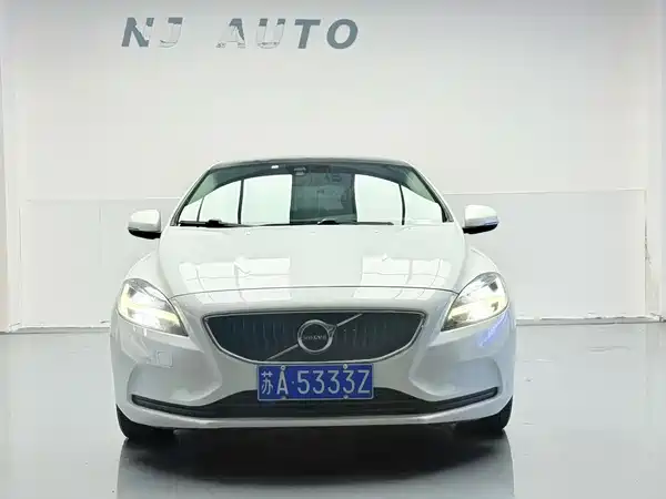 Volvo V40 2017