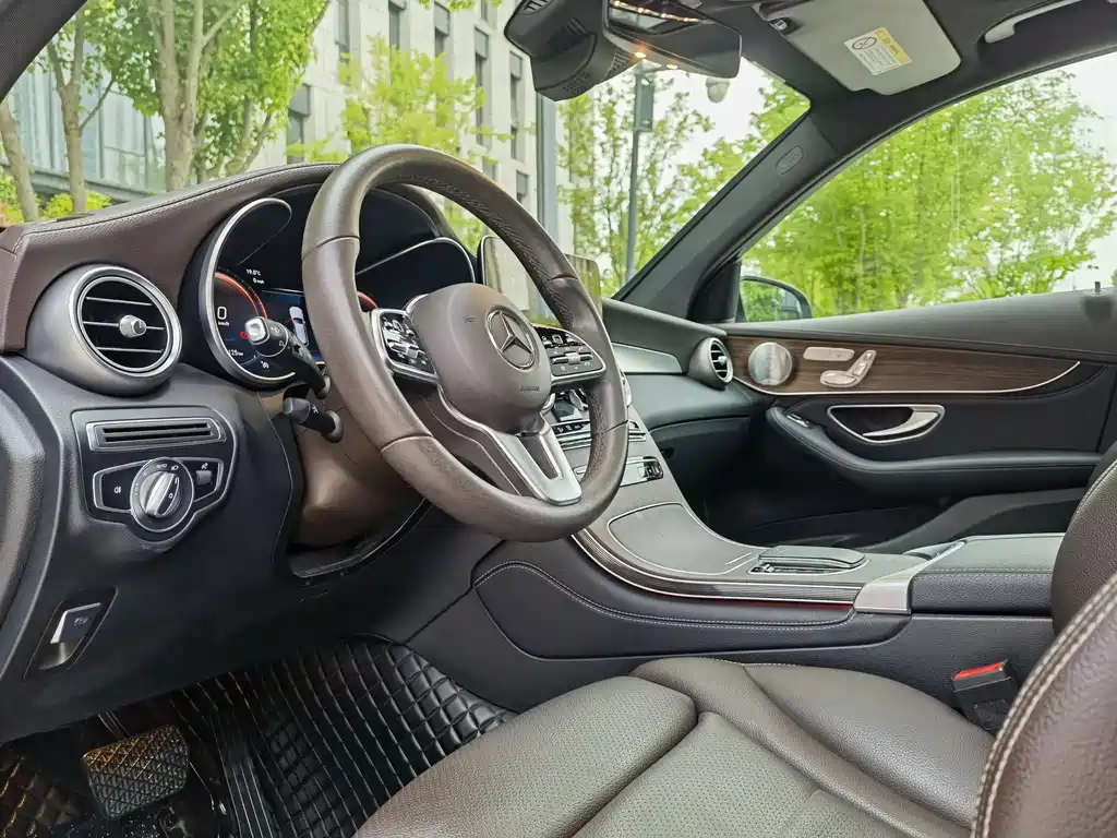 Mercedes-Benz GLC 2020 — фото 10