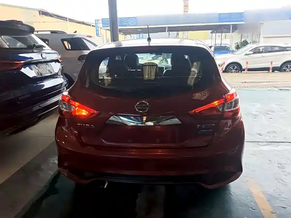 Nissan Tiida 2016