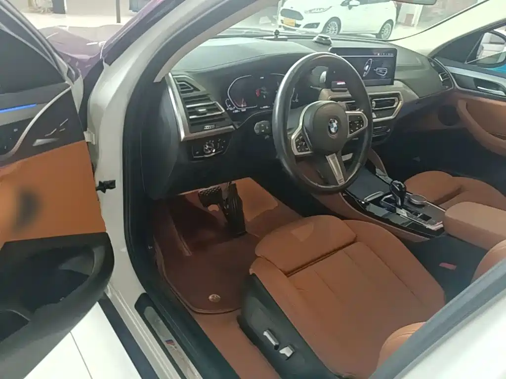 BMW X4 2022 — фото 16