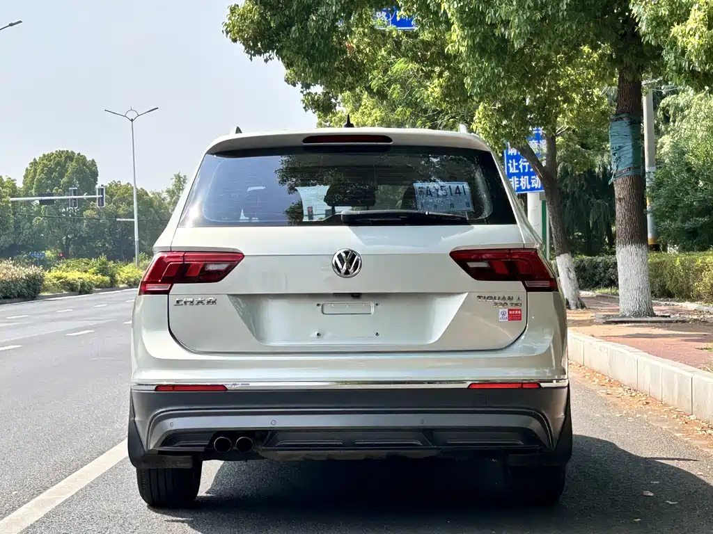 Volkswagen Tiguan L 2017 — фото 15