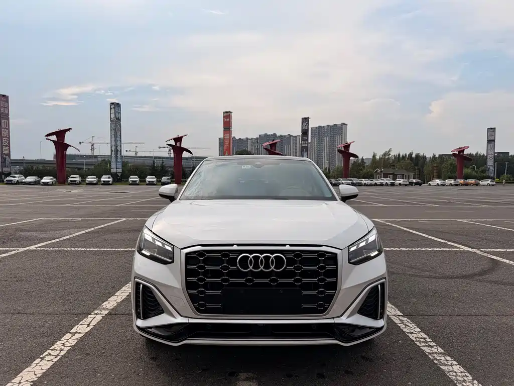 Audi Q2L 2022