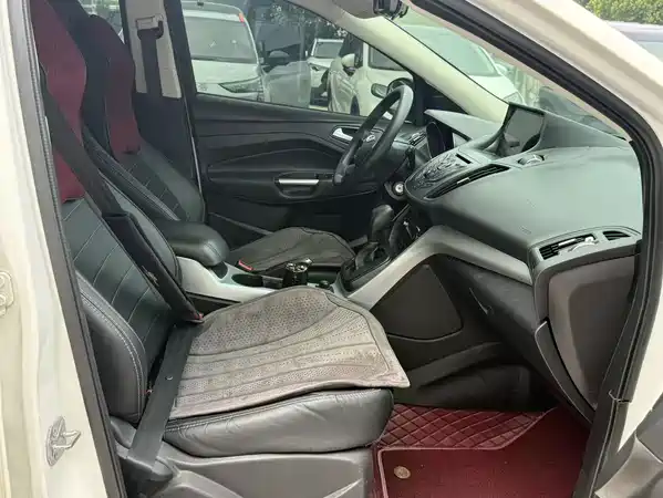Ford Kuga 2016