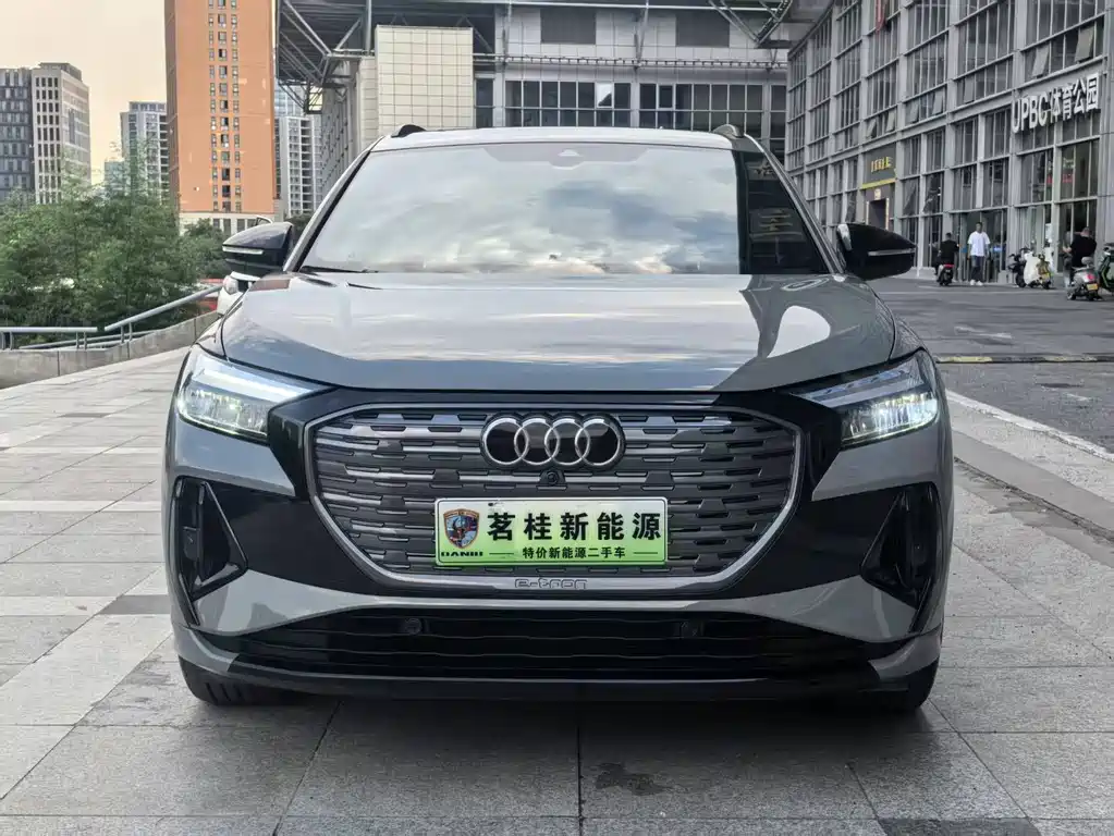 Audi Q4 e-tron 2023