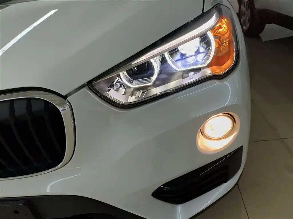 BMW X1 2017 — фото 18