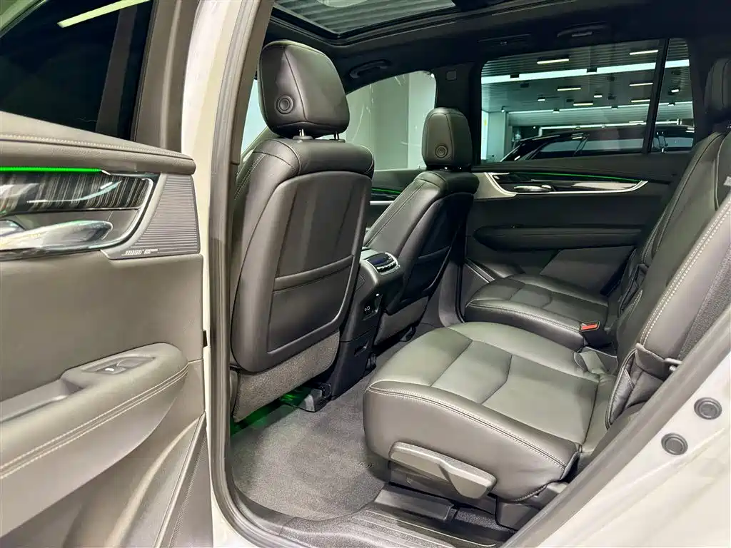 Cadillac XT6 2022 — фото 20