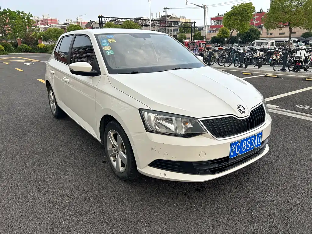 Skoda Fabia 2017 — фото 3
