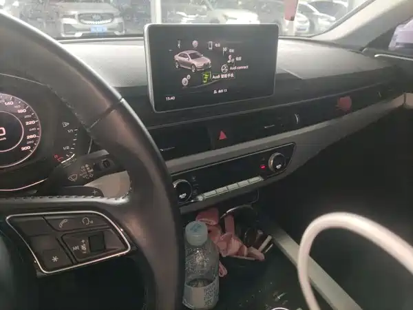 Audi A4L 2019