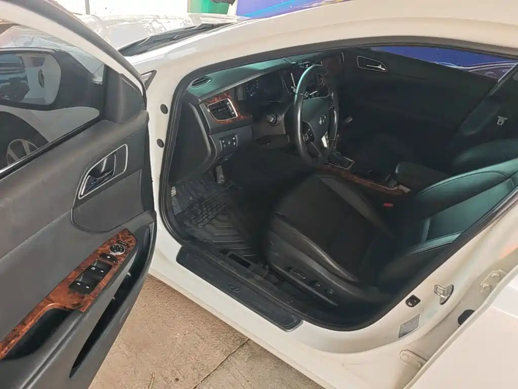 Hyundai Mistra 2015 — фото 16