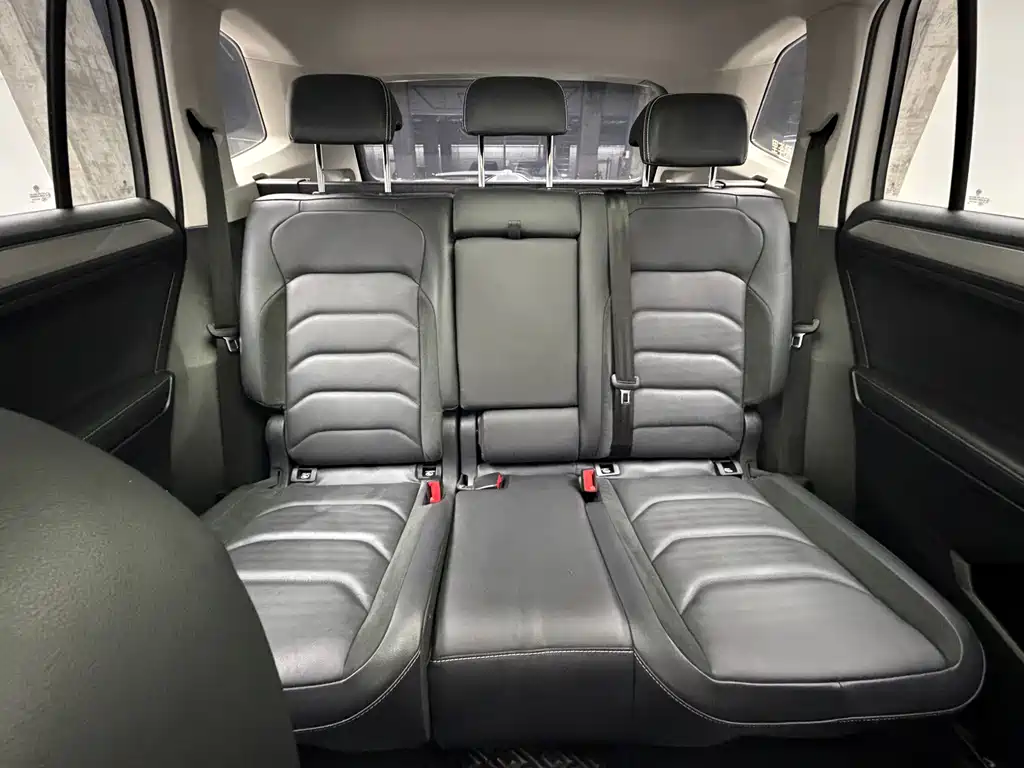 Volkswagen Tiguan L PHEV 2021 — фото 13