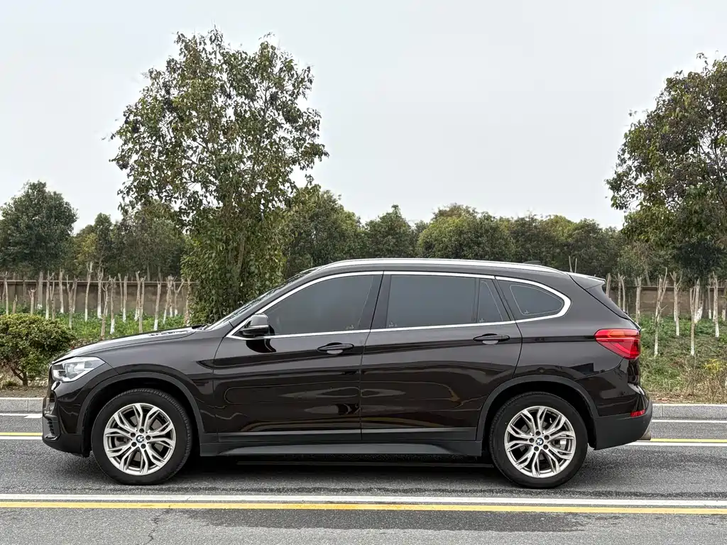 BMW X1 2018 — фото 3