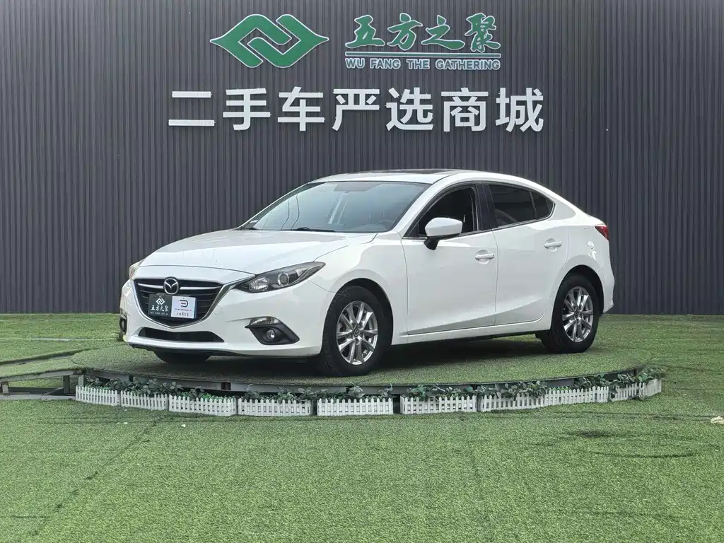 Mazda 3 Axela 2016 — фото 1