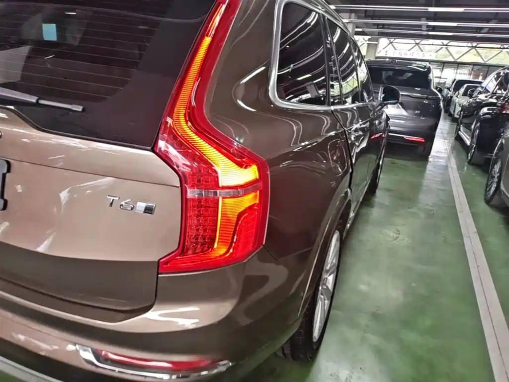 Volvo XC90 2017 — фото 8