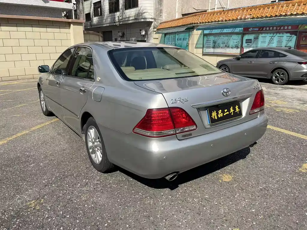 Toyota Crown 2006