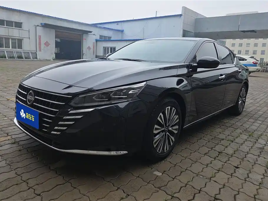 Nissan Teana 2023
