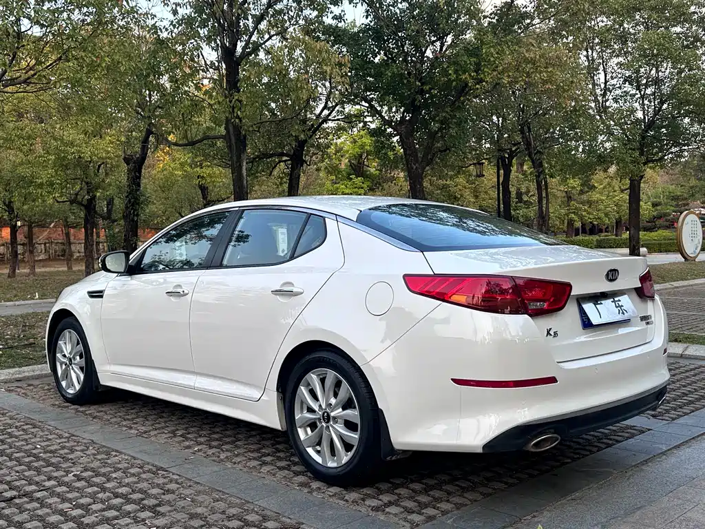 Kia K5 2015 — фото 9