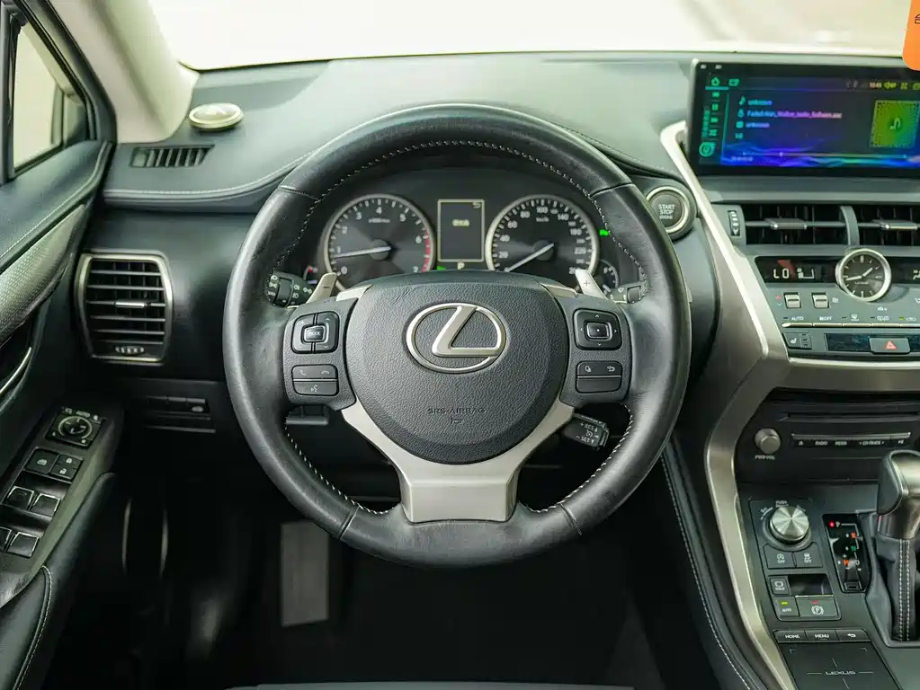 Lexus NX 2018 — фото 17