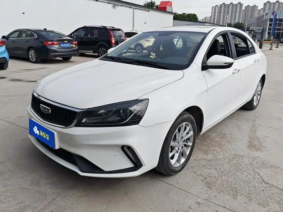 Geely Emgrand 2021