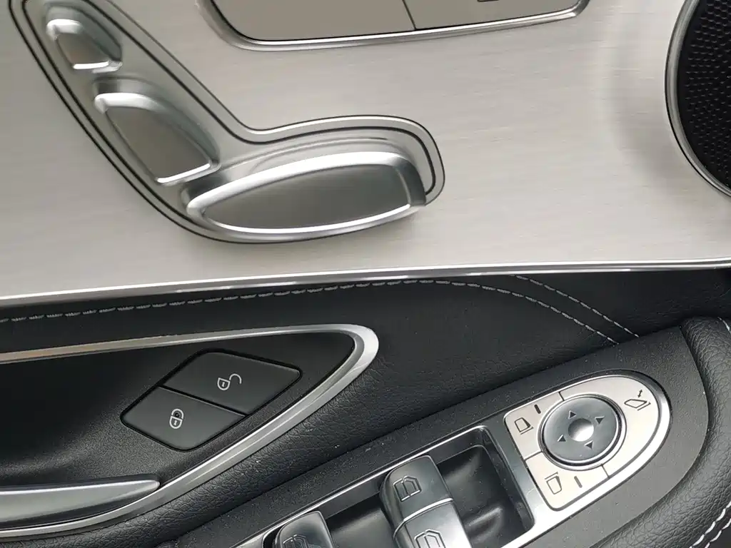 Mercedes-Benz GLC 2020 — фото 13
